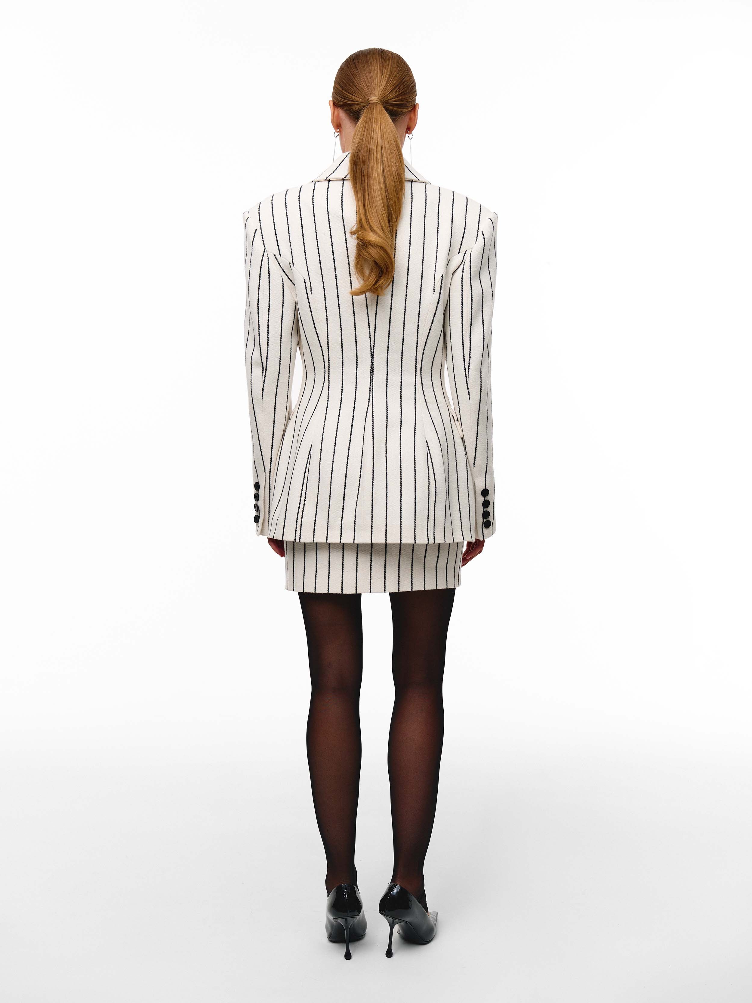 Noble skirt